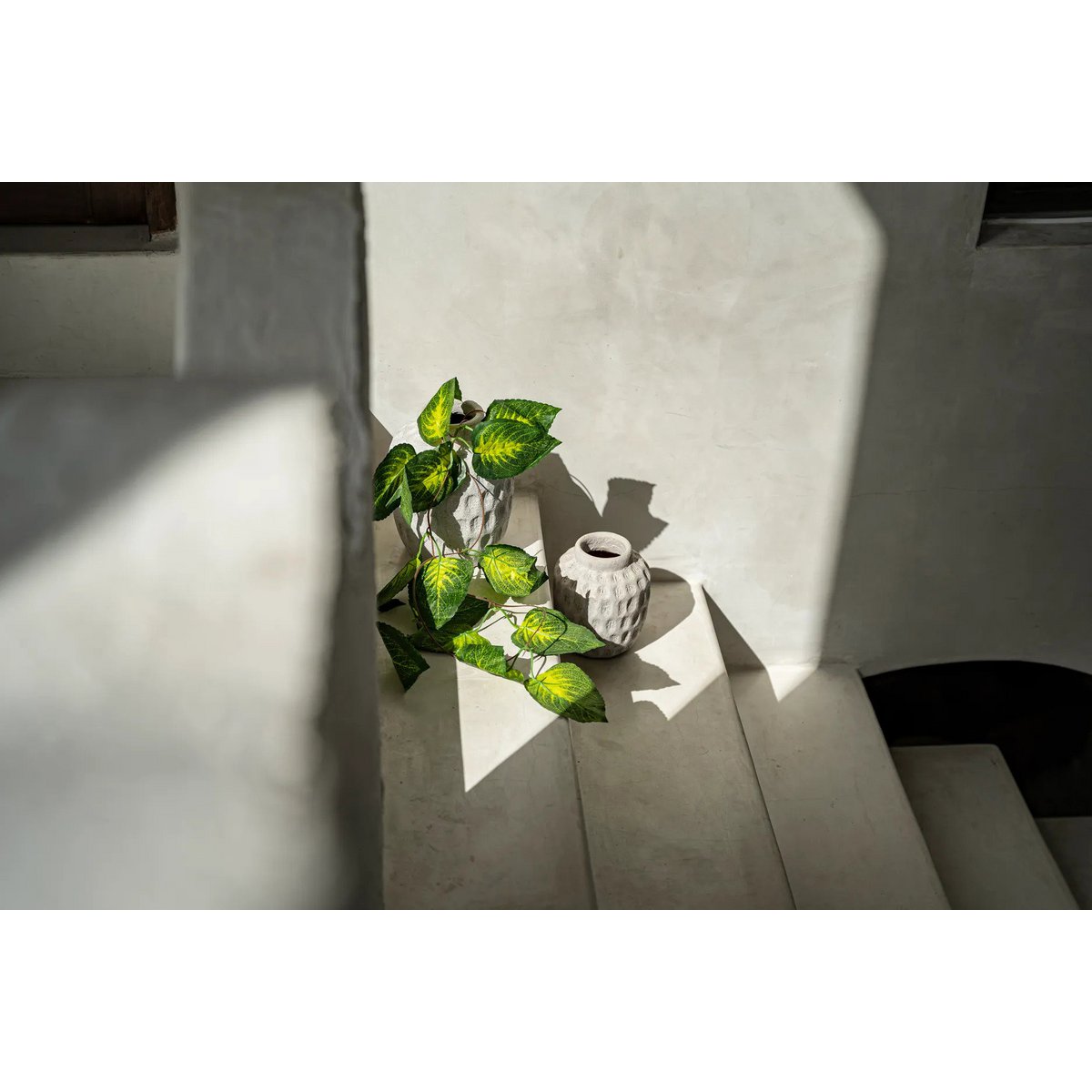 The Trendy Vase - Concrete - L - LUXONAS HOME