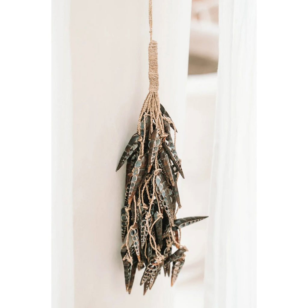 The Unicorn Shell Tassel - Brown - LUXONAS HOME