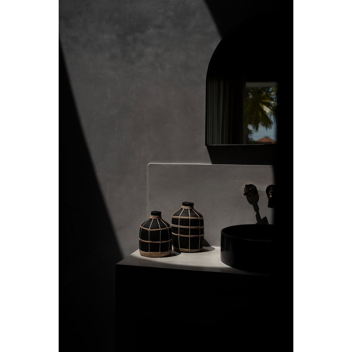 The Whoopy Vase - Black Natural - S - LUXONAS HOME