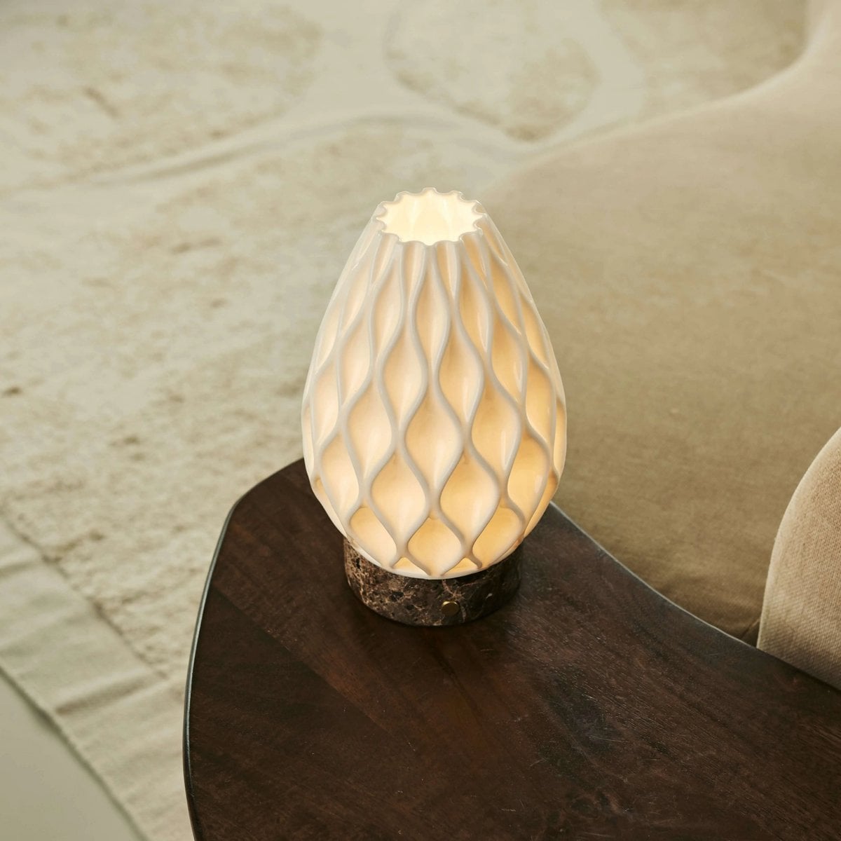 Vela Dark Brown – Emperador Dark Marble Cordless Table Lamp | 3D - Printed Porcelain, Dimmable & Up to 100 Hours of Battery Life - LUXONAS HOME