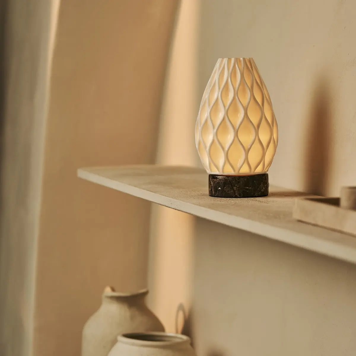 Vela Dark Brown – Emperador Dark Marble Cordless Table Lamp | 3D - Printed Porcelain, Dimmable & Up to 100 Hours of Battery Life - LUXONAS HOME