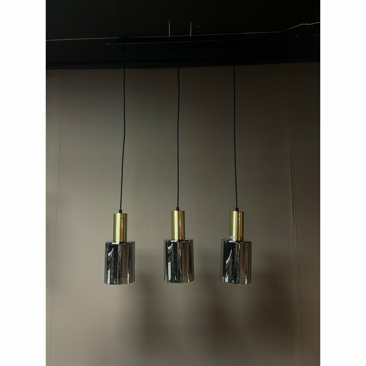 Vilmaris Hanging Lamp - LUXONAS HOME