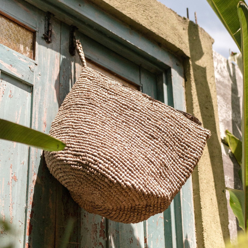 Wall Basket UTARA Hanging Storage Basket made of Raffia - LUXONAS HOME