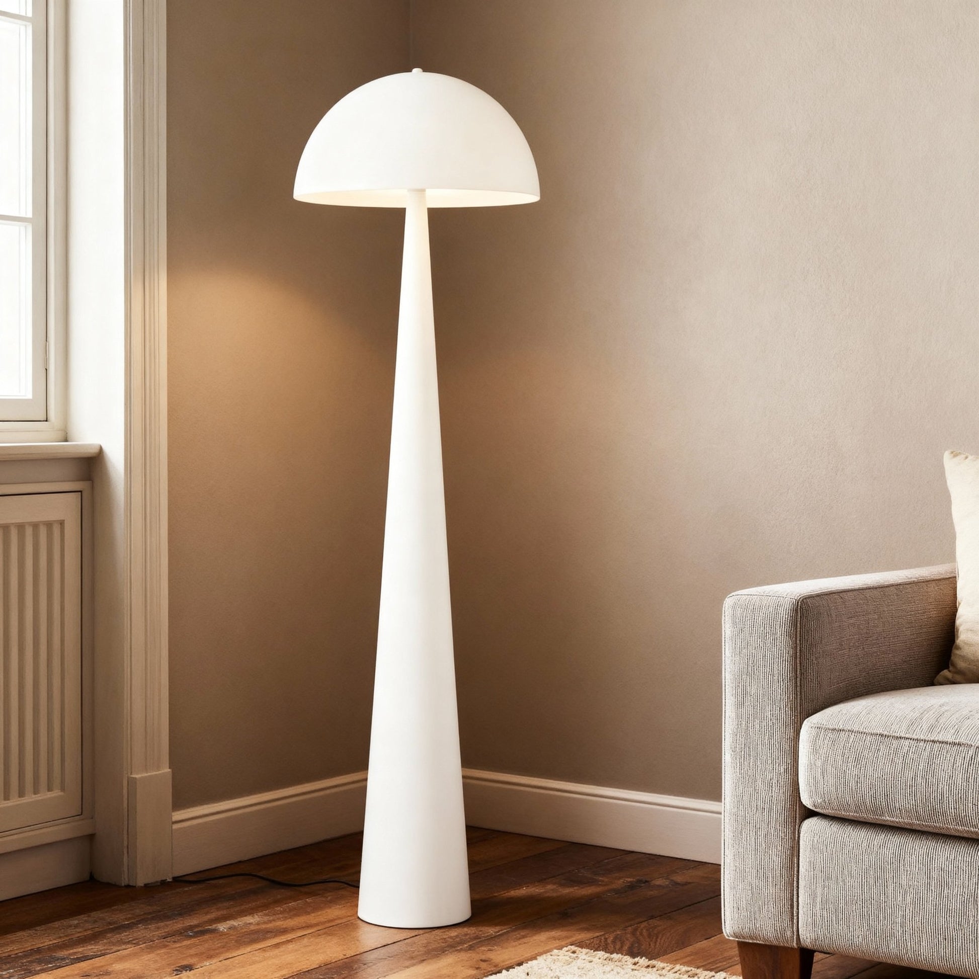 White Metal Floor Lamp - LUXONAS