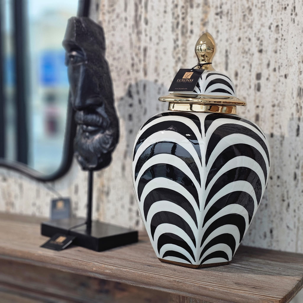 Width: 26.00 cm Height: 40.00 cm Depth: 26.00 cm - LUXONAS