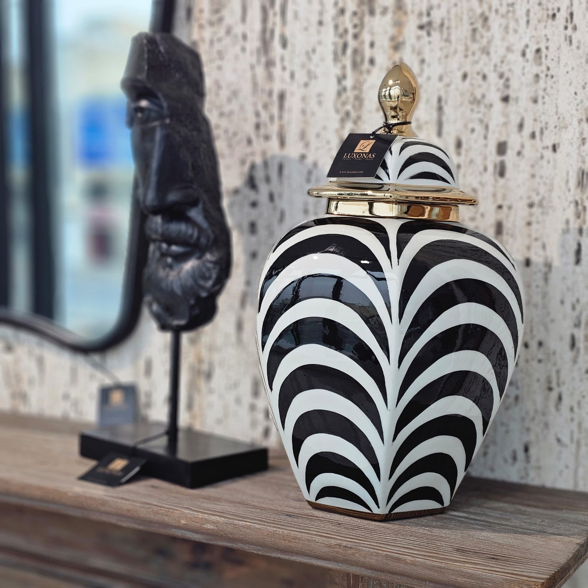 Width: 26.00 cm Height: 40.00 cm Depth: 26.00 cm - LUXONAS