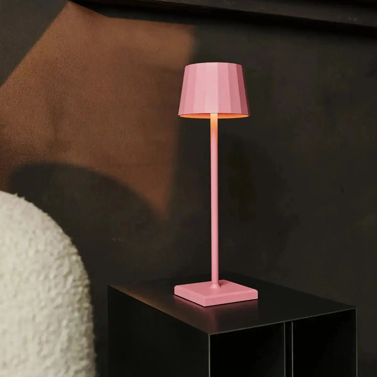 Wouter Flamingo Pink Rechargeable Table Lamp | Wireless Charging & 120 - Hour Battery Life - LUXONAS HOME