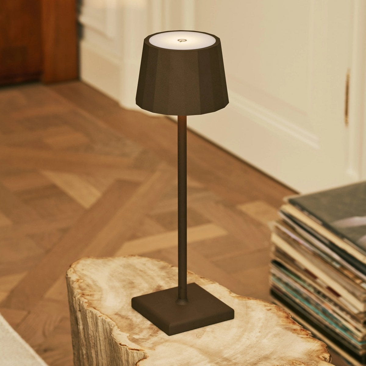 Wouter Mocha Brown Rechargeable Table Lamp | Wireless Charging & 120 - Hour Battery Life - LUXONAS HOME