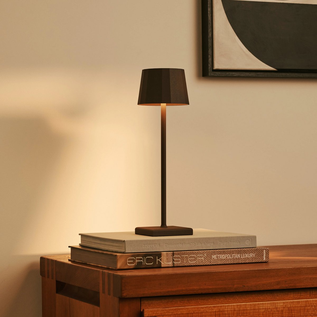 Wouter Mocha Brown Rechargeable Table Lamp | Wireless Charging & 120 - Hour Battery Life - LUXONAS HOME