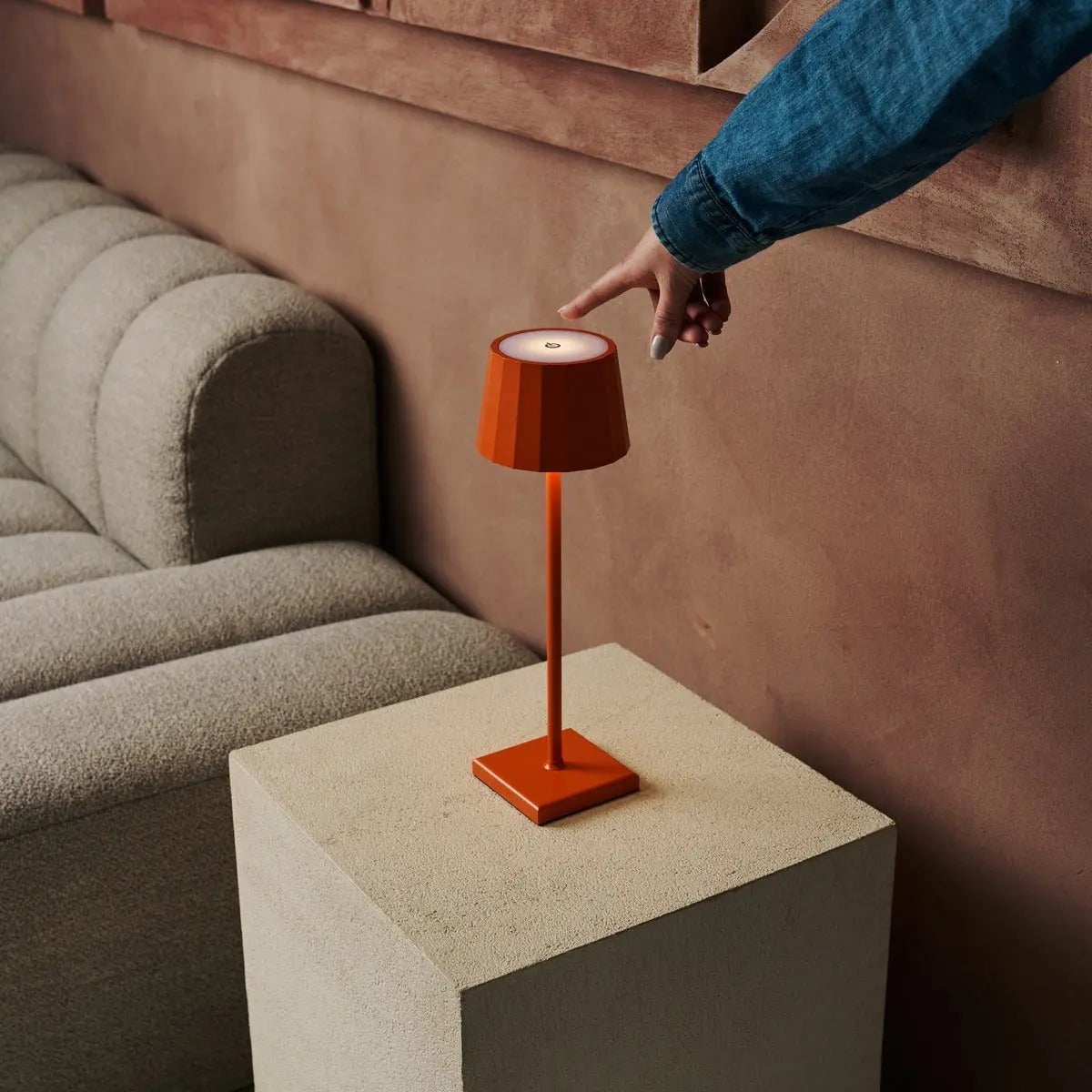 Wouter Orange Blossom Rechargeable Table Lamp | Wireless Charging & 120 - Hour Battery Life - LUXONAS HOME