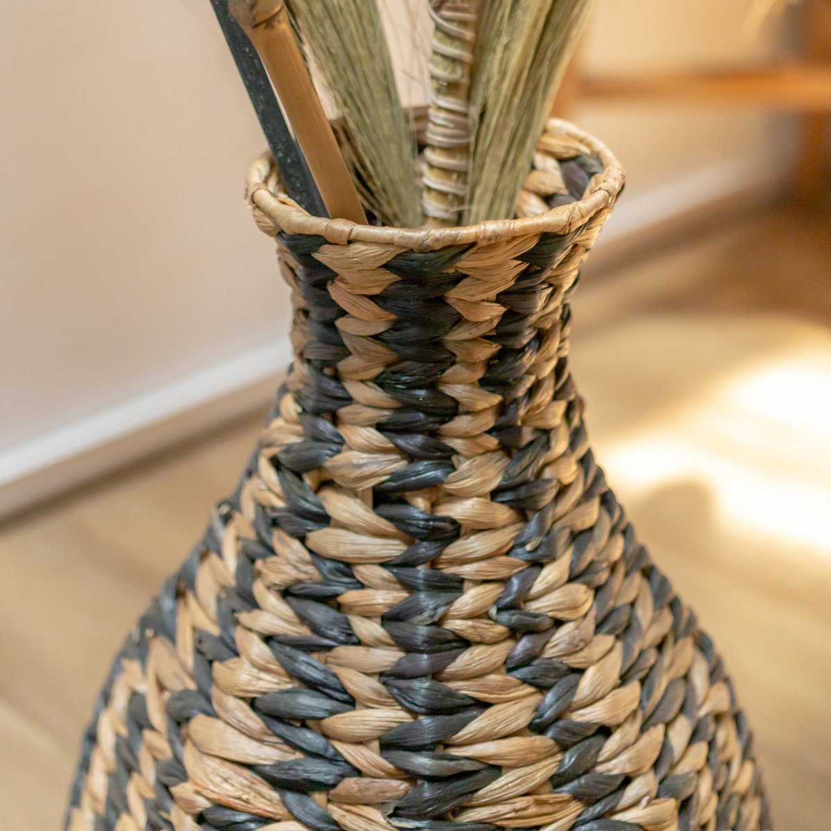Woven Boho Vase DAYANA Black made from Water Hyacinth - LUXONAS HOME