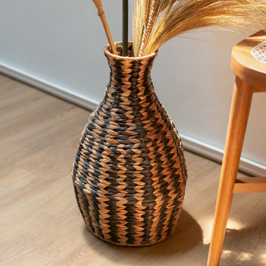 Woven Boho Vase DAYANA Black made from Water Hyacinth - LUXONAS HOME