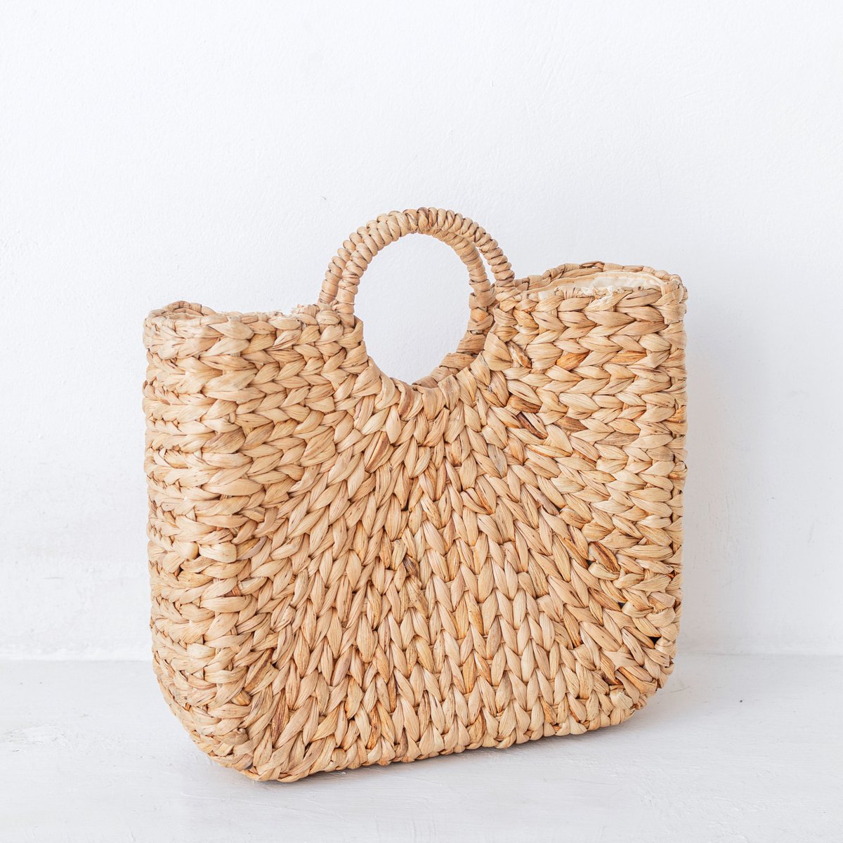 Woven Summer Bag | SAMBAS Shopping Bag made of Water Hyacinth - LUXONAS HOME