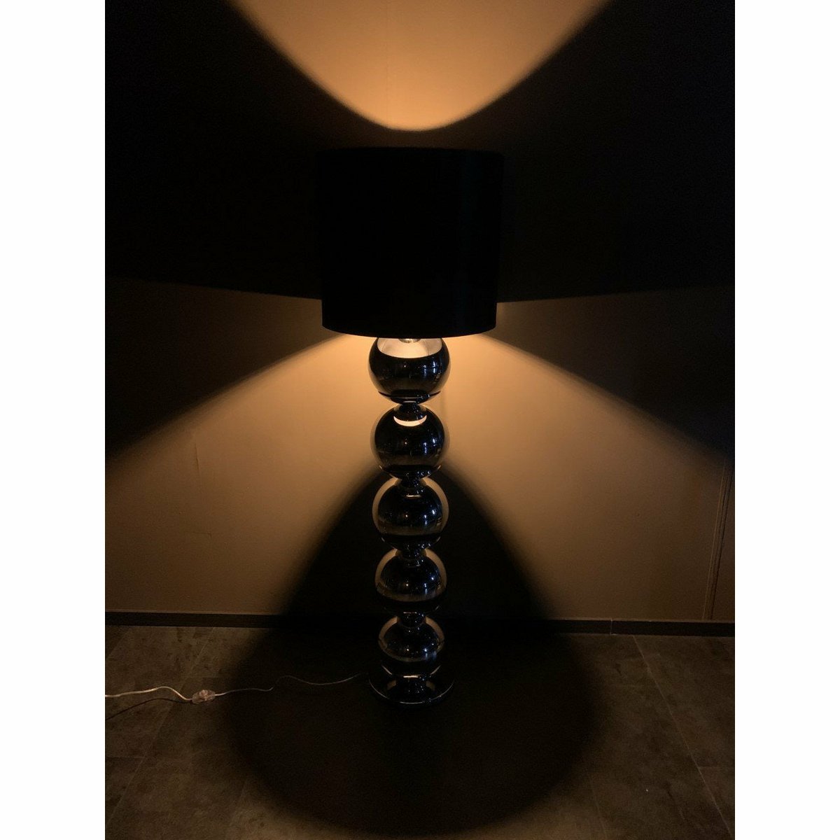 XL Bulb Lamp - Anthracite - LUXONAS HOME